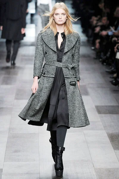 Look 15